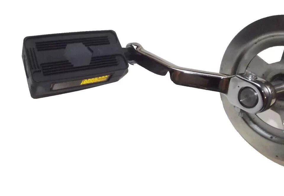 Tretwelle MIT  VOLL CHROM TRETKURBEL UND PEDALE 28 Zähne für Piaggio Vespa Ciao