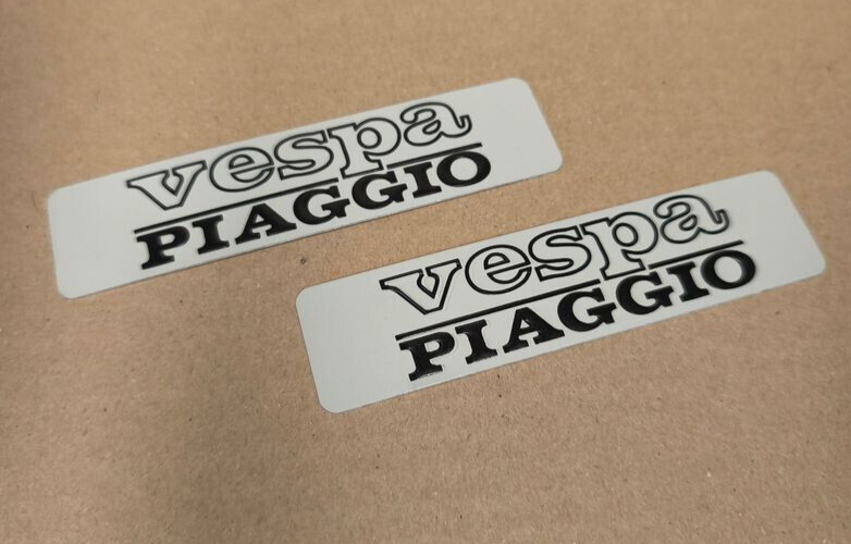 2 Tank Alu Typenschild 120x33 Schriftzug Emblem Piaggio Vespa Ciao Bravo Si