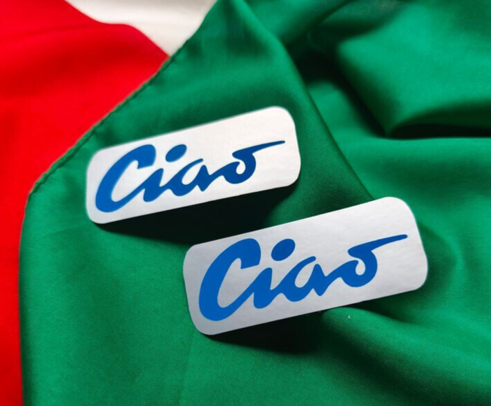 satz tankaufkleber blau / silber 70mmx28mm für Piaggio Vespa Ciao serie A L SC