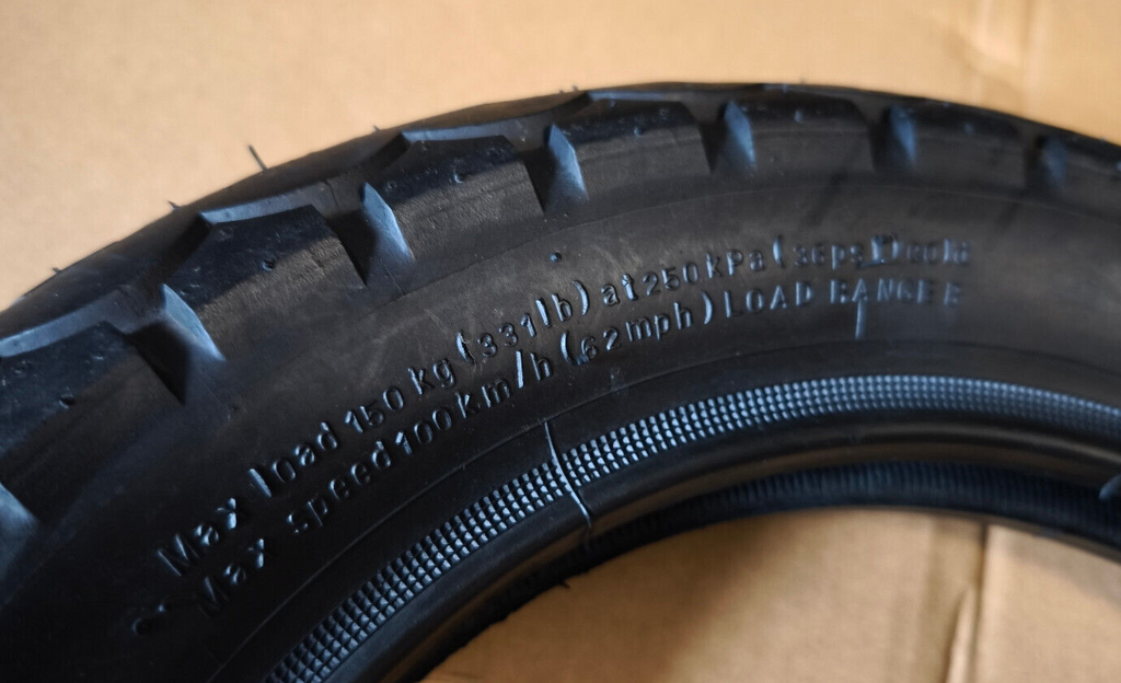 Reifen Schlauch Set 1x VeeRubber 2 teile VRM081 3.00-10 42J Vespa 50 S N PK V