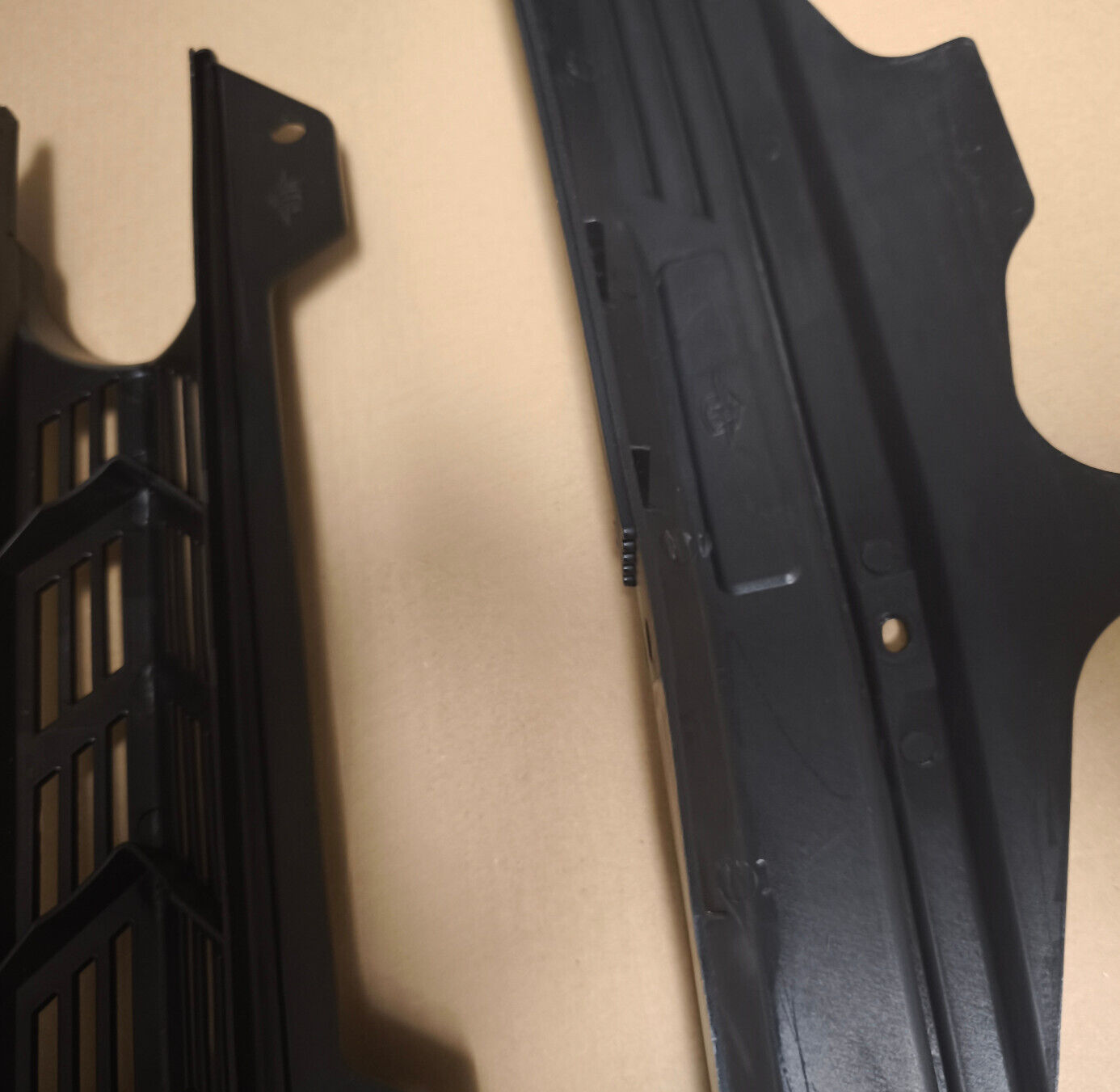 Hercules Prima Optima Trittbretter  Seitenverkleidung Deckel Trittbrett Rahmen