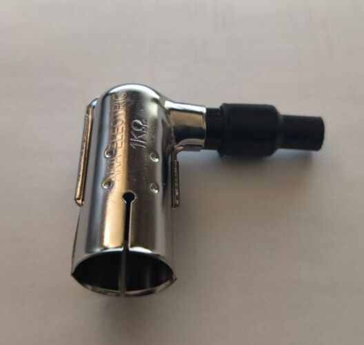 AKA  Kerzenstecker wassergeschützt 1kOhm MOFA MOPED ROLLER AUTO OLDTIMER