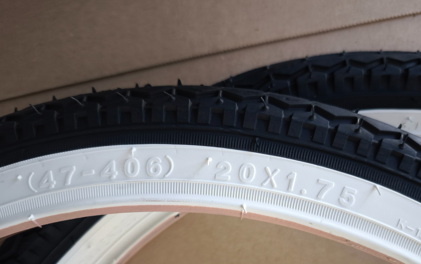 2 Fahrrad reifen 47-406 WEISSWAND 20 x 1.75 KENDA + 2 Schläuche AV BMX ANHÄNGER