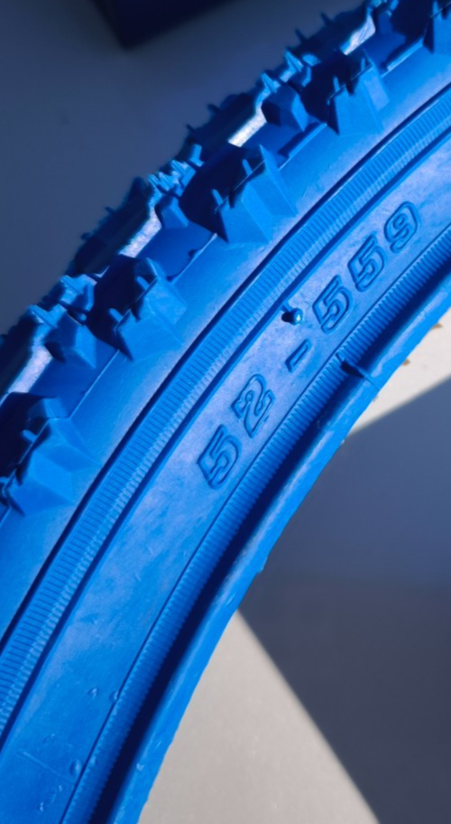 2x Reifen BLAU MTB Fahrrad reifen 26x1.95 + 2 x Schlauch AV Stollen CROSS 52-559