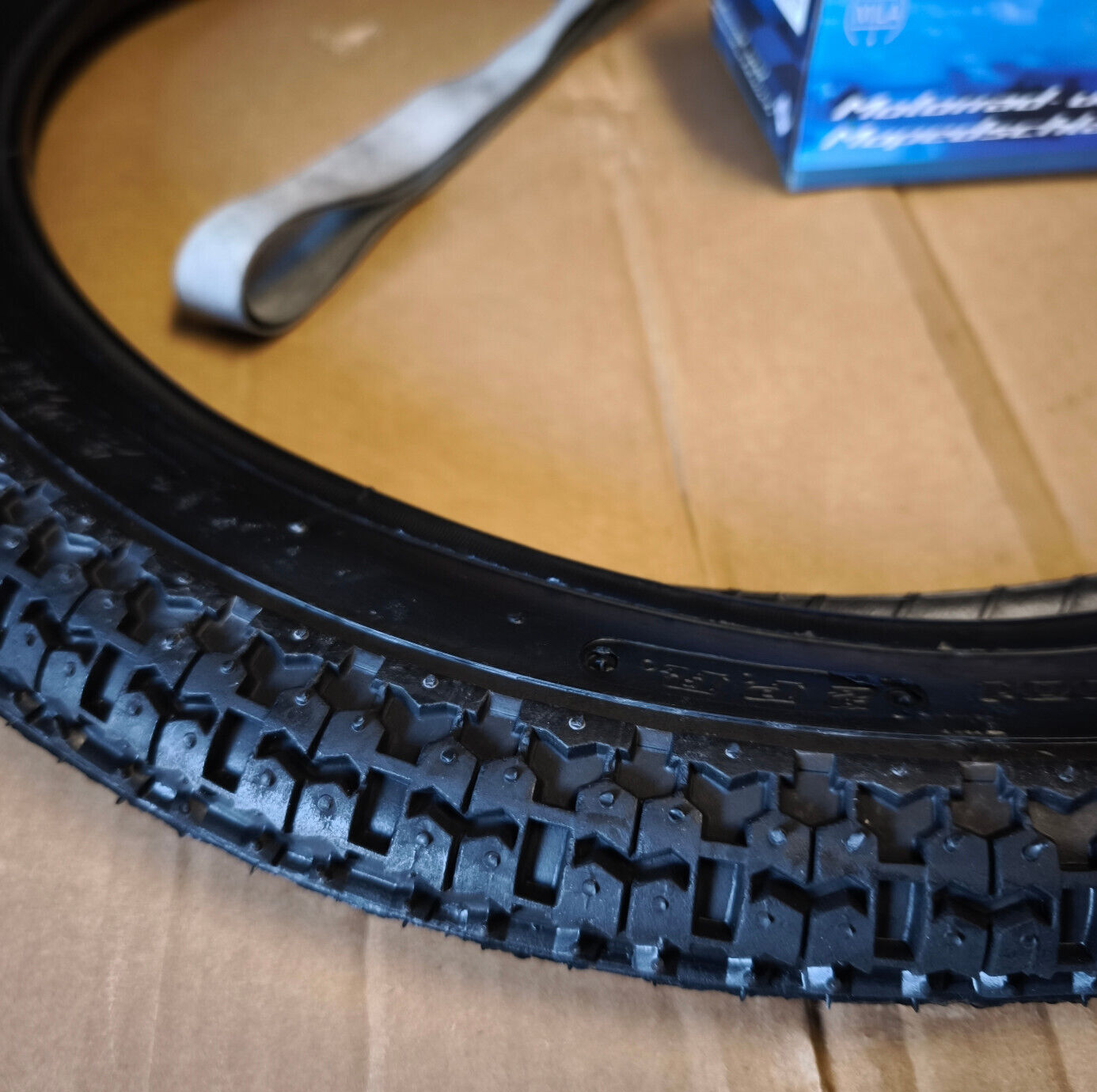 Reifen SET   F872 2.50-19 2PR 40N TT 19 " Moped Alltagsreifen Regenreifen