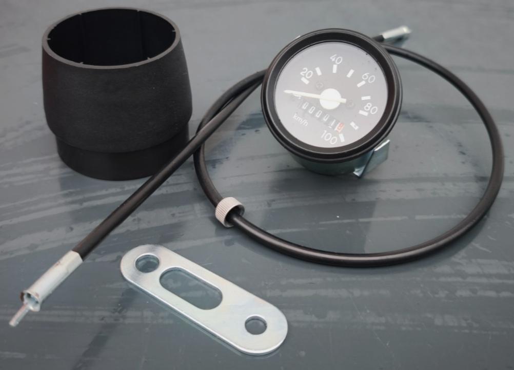 Tachometer schwarz 100 km/h + Tachohülle ø60mm + welle + halter  Simson S50 S51