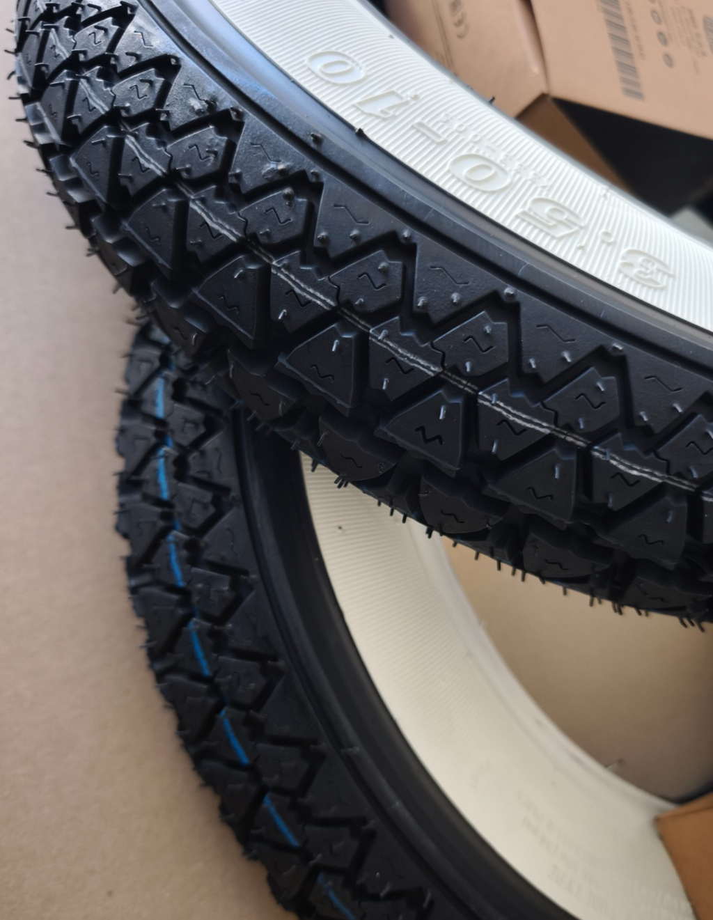 2 Reifen 3.00-10 Kenda Weißwand + 2 Schlauch VENTIL TR4 ZÜNDAPP R50 ROLLER HONDA