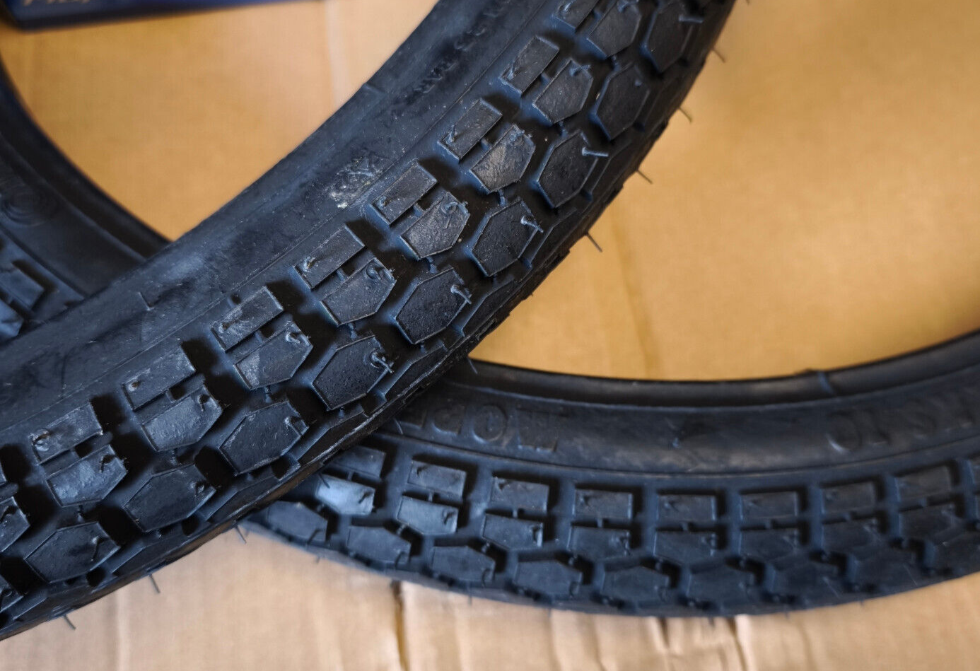 MOPED Reifen SET MIT BAND SCHLAUCH 2.00-19 Zoll 2 x 19 alt 23 x 2.00 Conti KKS10